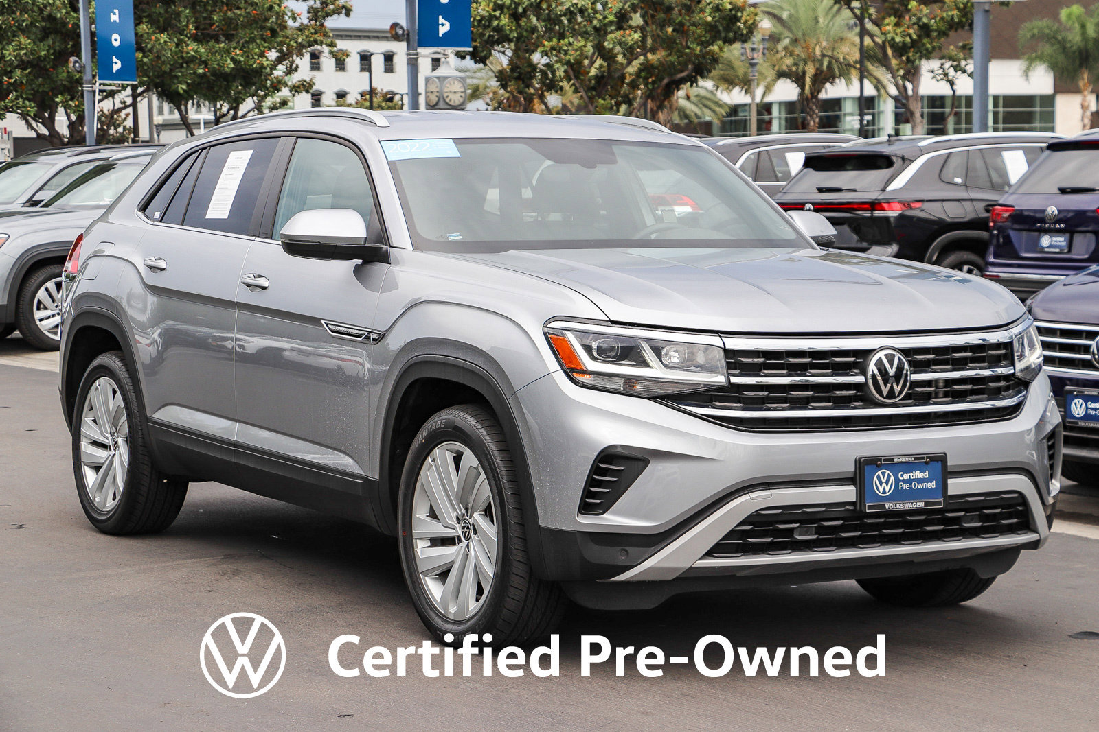 Certified 2022 Volkswagen Atlas Cross Sport SE AWD/4WD image 4