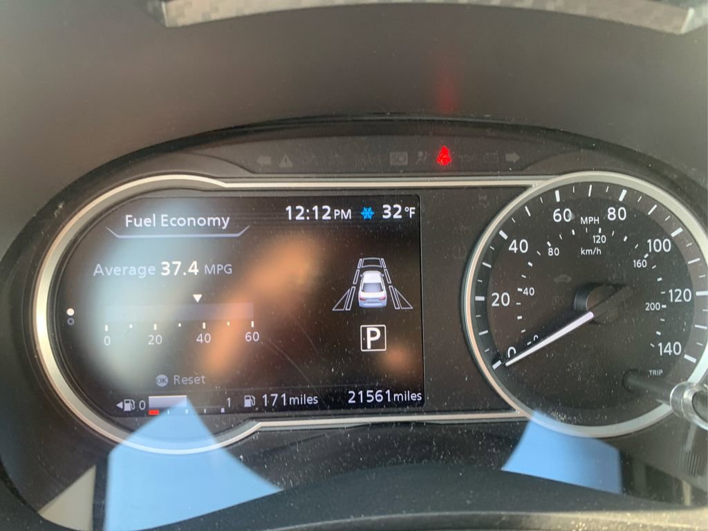 Certified 2022 Nissan Versa SV image 17