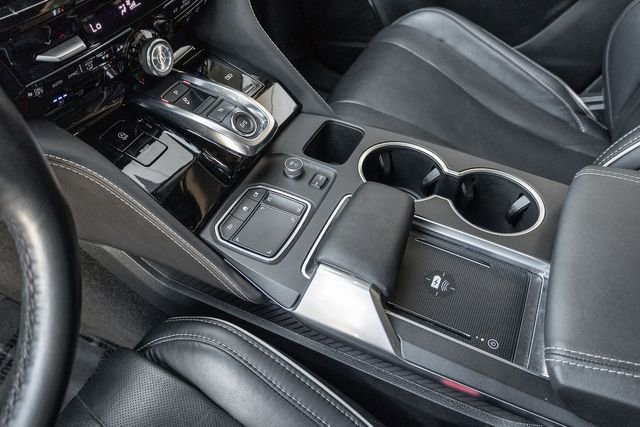 Used 2024 Acura MDX SH-AWD w/ Advance Package image 11