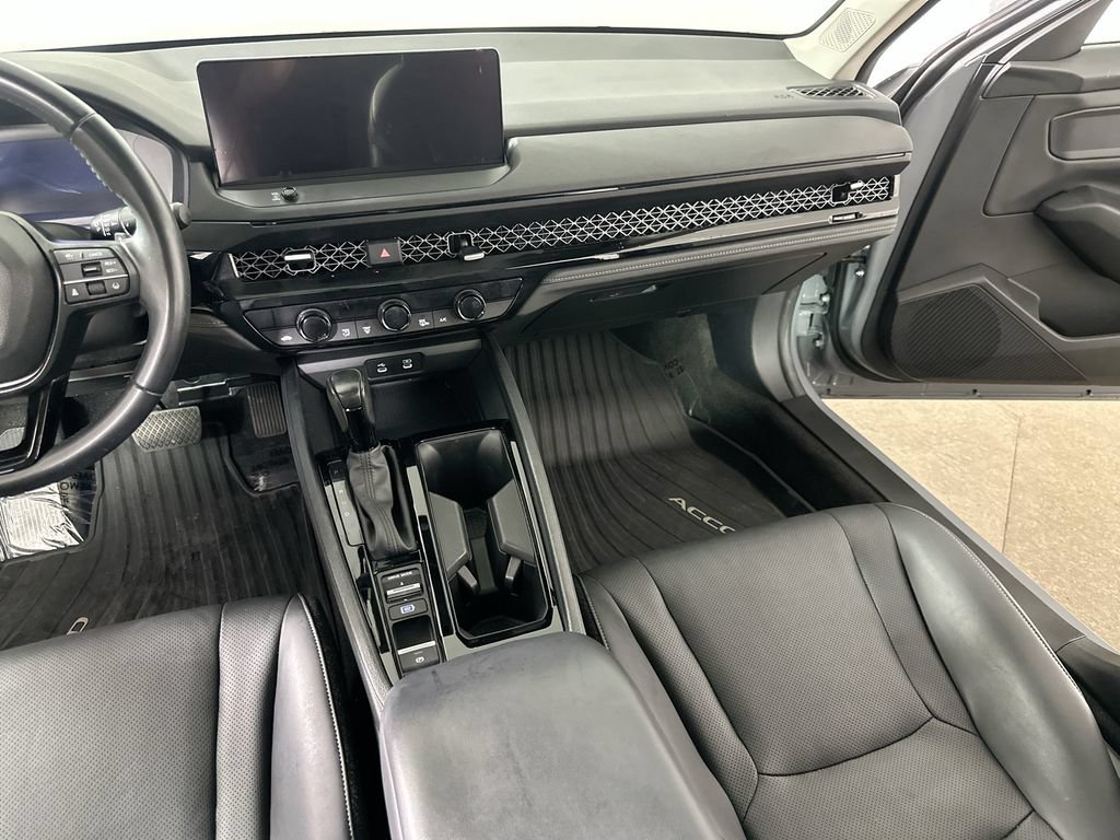 Used 2023 Honda Accord EX-L image 21