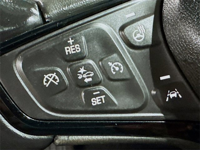 Used 2022 Chevrolet Equinox RS w/ Infotainment Package image 17