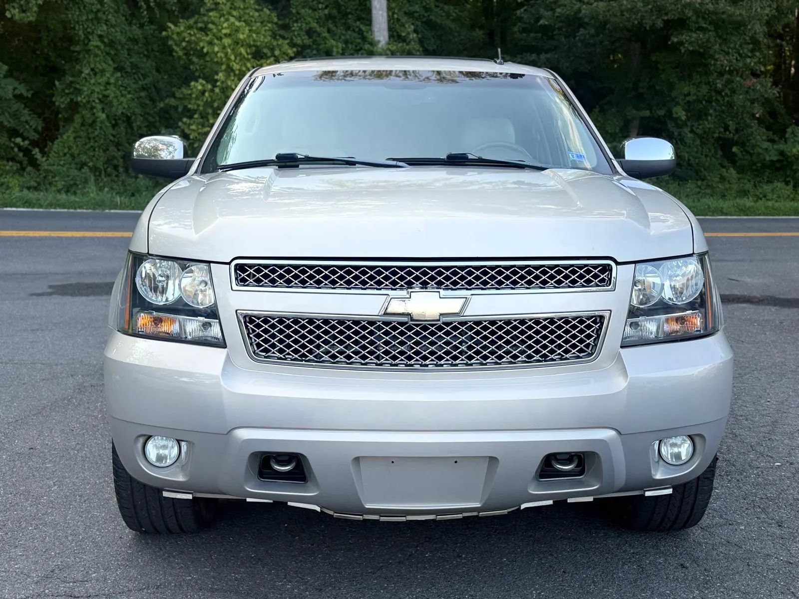 Used 2011 Chevrolet Tahoe LTZ AWD/4WD image 2