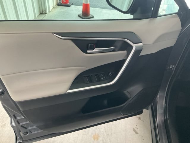 Used 2024 Toyota RAV4 XLE w/ Convenience Package AWD/4WD image 5