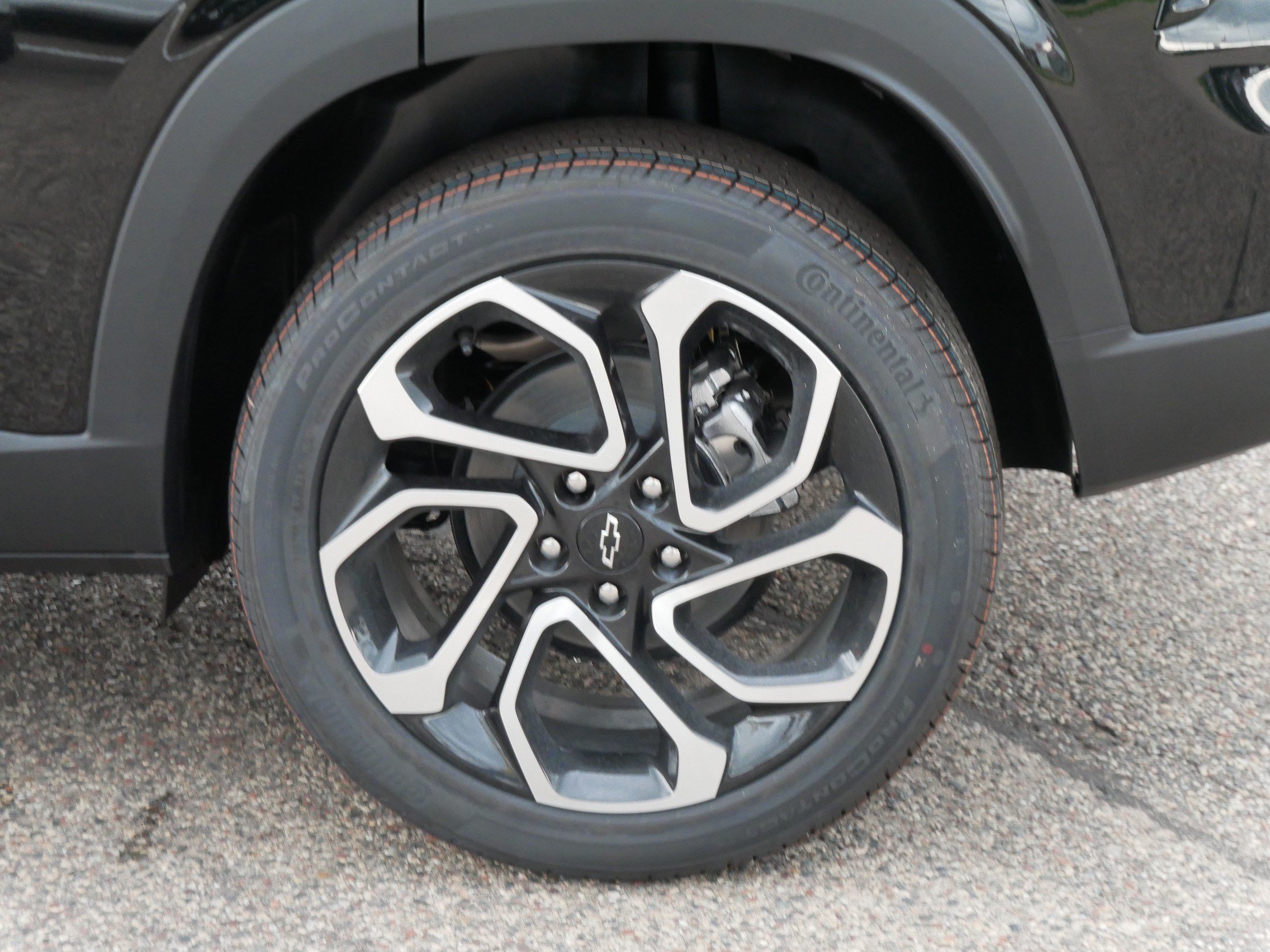 New 2026 Chevrolet Trax RS w/ Driver Confidence Package FWD image 3