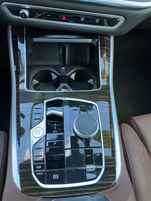 Used 2024 BMW X5 xDrive50e image 12