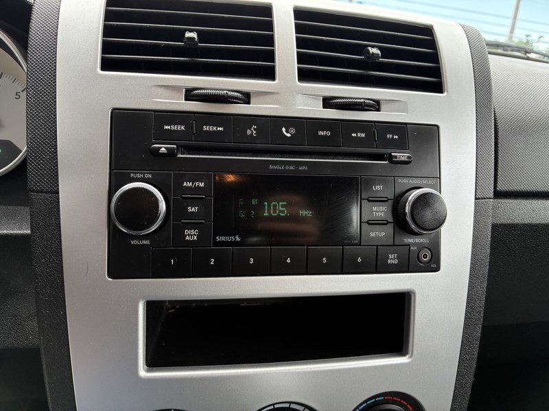 Used 2009 Dodge Caliber SXT FWD image 10
