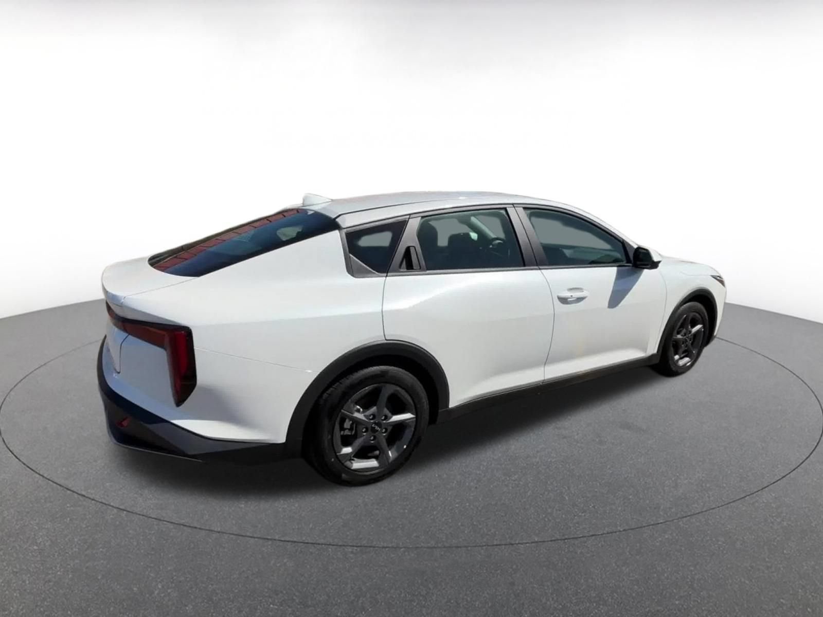 Used 2025 Kia K4 FWD image 14