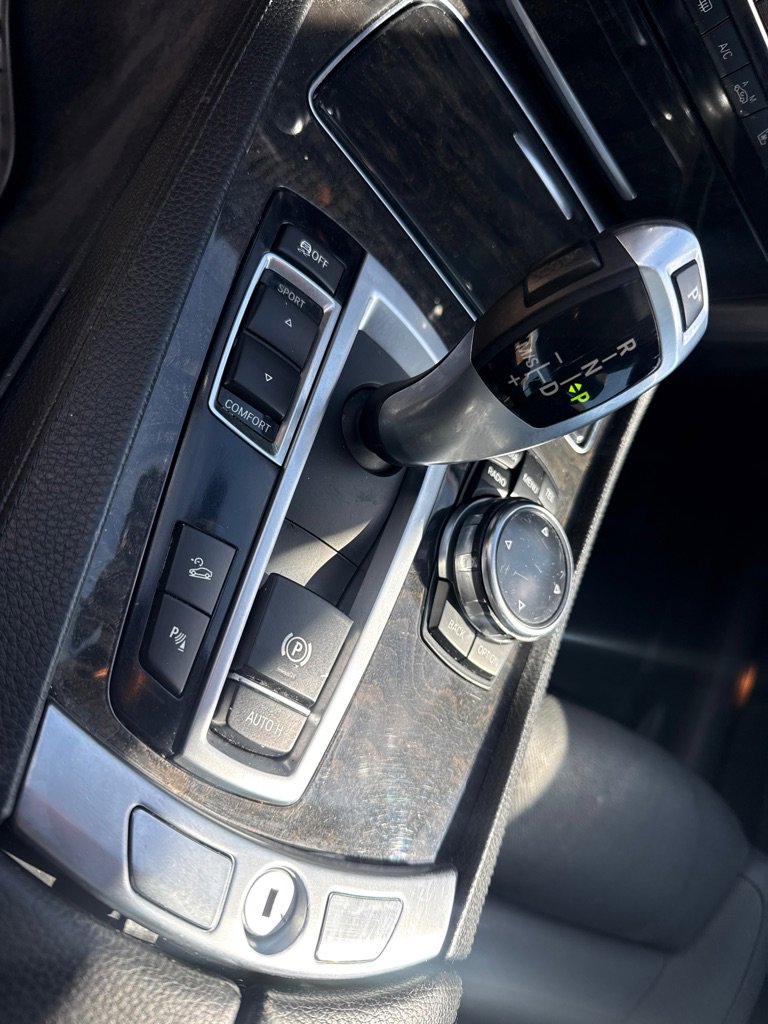 Used 2014 BMW 740Li xDrive image 20