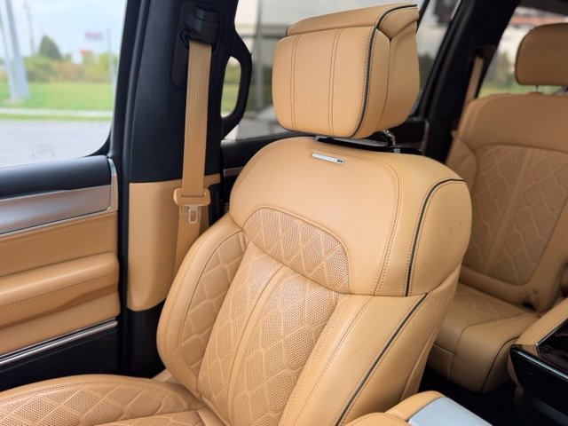 Used 2023 Jeep Grand Wagoneer Series III AWD/4WD image 19