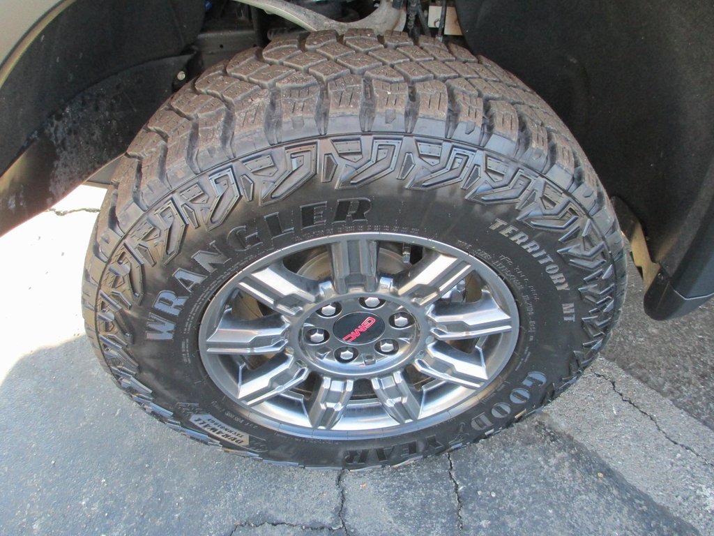 Certified 2025 GMC Sierra 1500 AT4X image 13