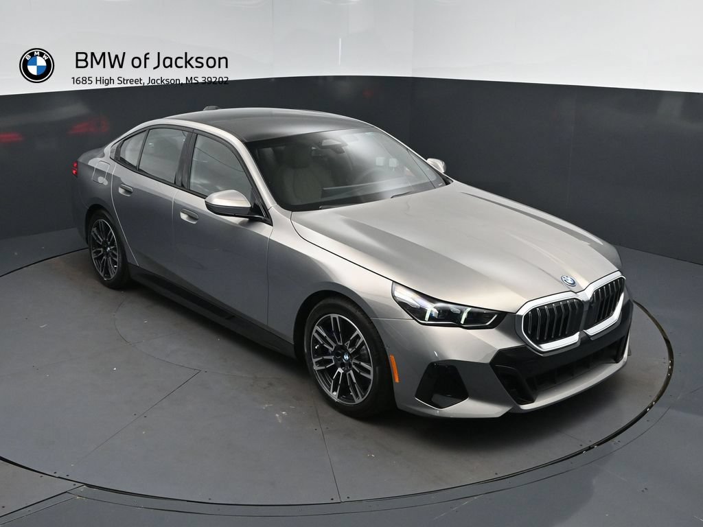 New 2027 BMW 550e xDrive w/ Premium Package AWD/4WD video 1
