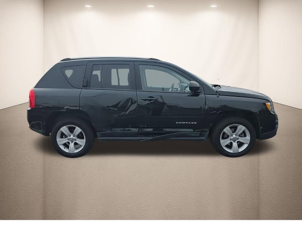 Used 2013 Jeep Compass Latitude w/ Sun/Sound Group image 3