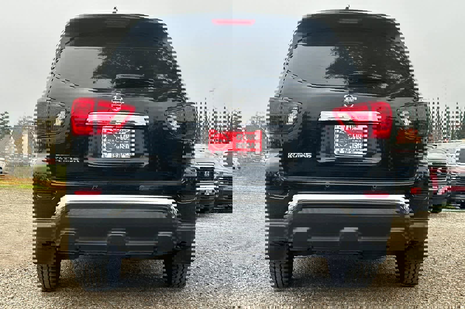 Used 2019 Nissan Pathfinder S image 8