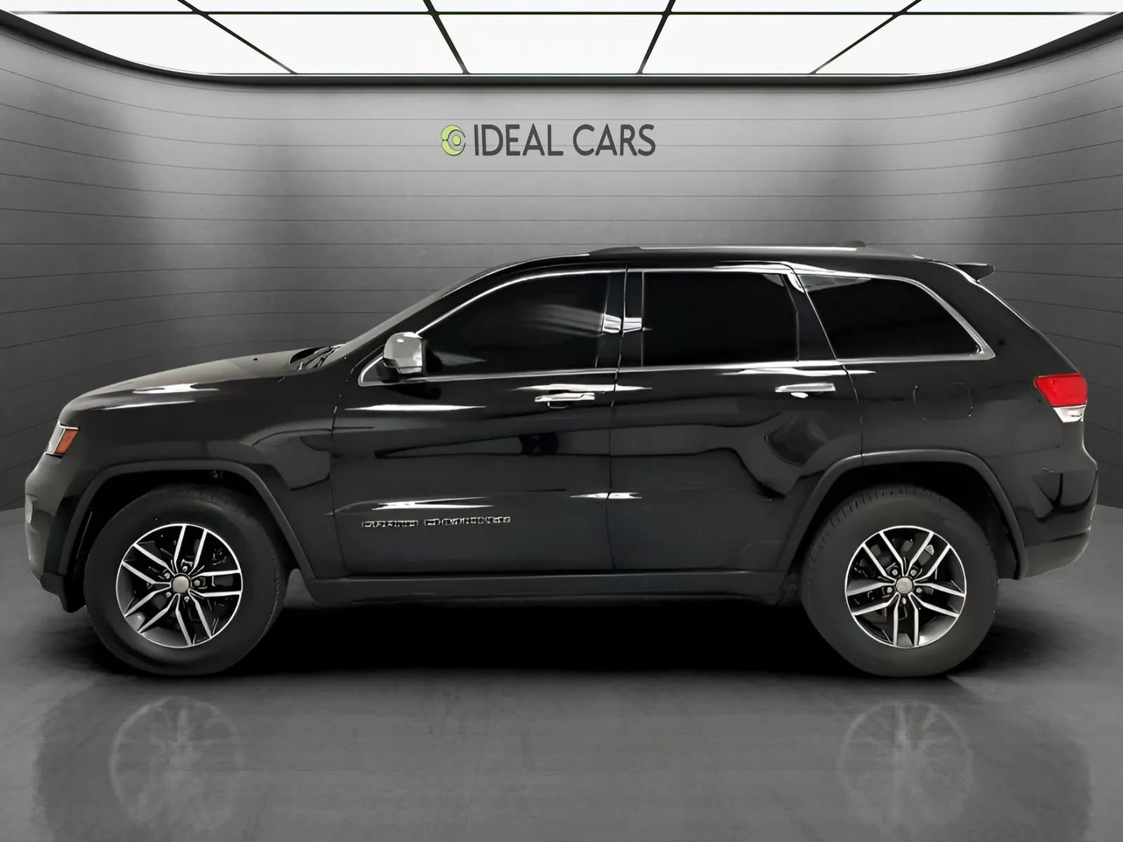 Used 2017 Jeep Grand Cherokee Limited w/ Luxury Group II AWD/4WD image 8