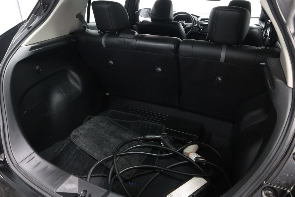 Certified 2018 Nissan Leaf SL w/ SL Technology Package FWD image 16