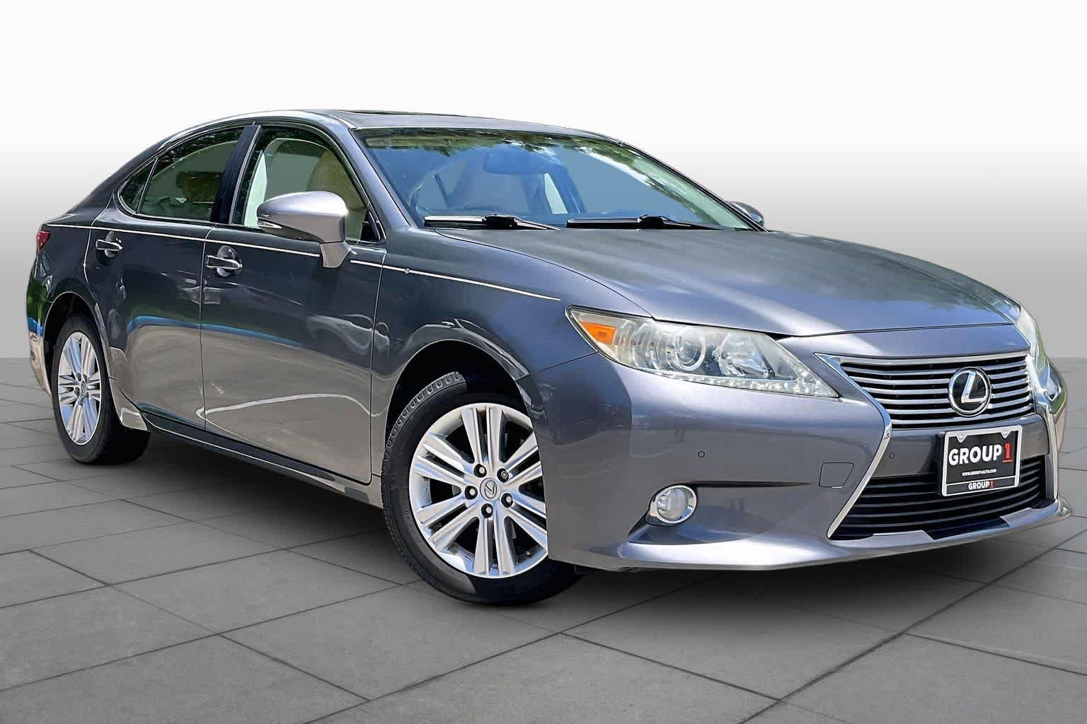 Used 2014 Lexus ES 350 w/ Premium Package FWD image 3