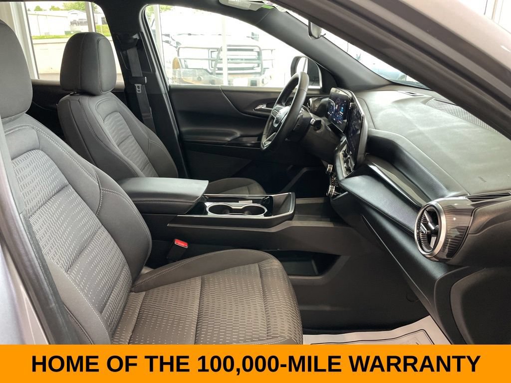 Used 2025 Chevrolet Equinox LT AWD/4WD image 23