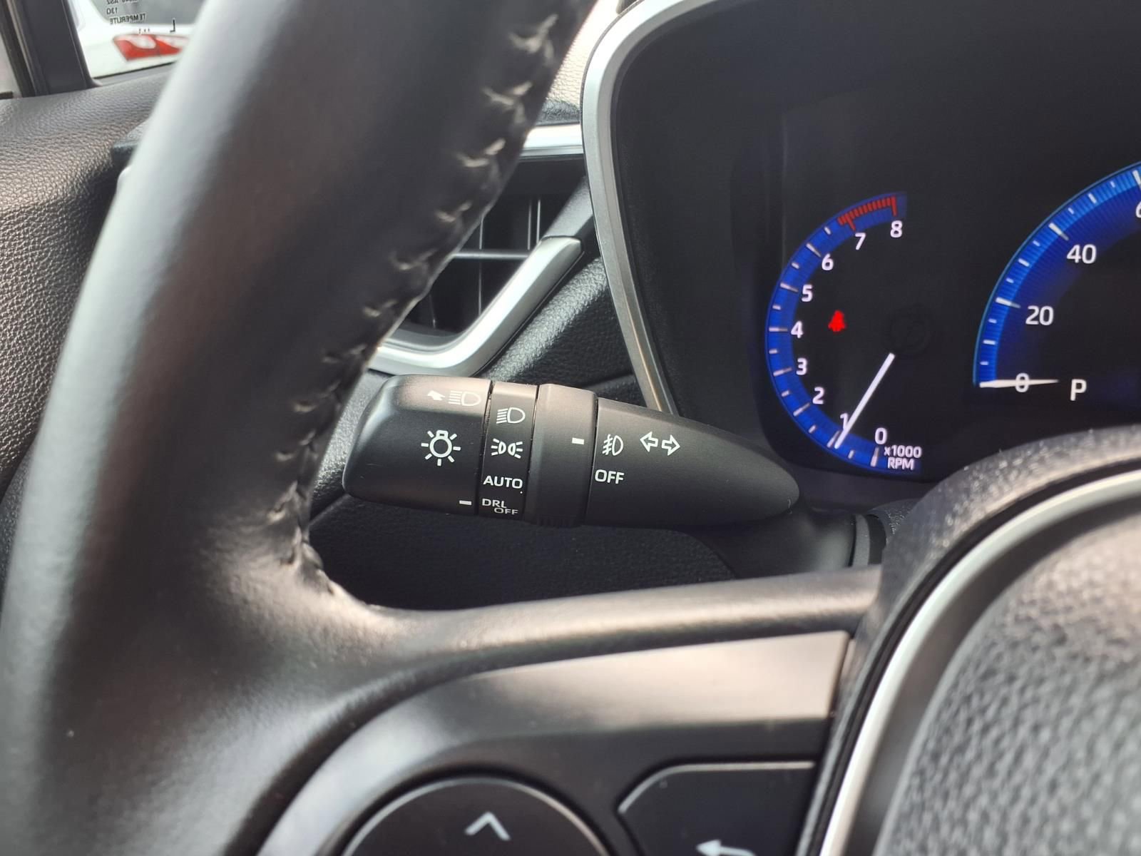 Used 2022 Toyota Corolla Cross XLE w/ Convenience Package FWD image 18