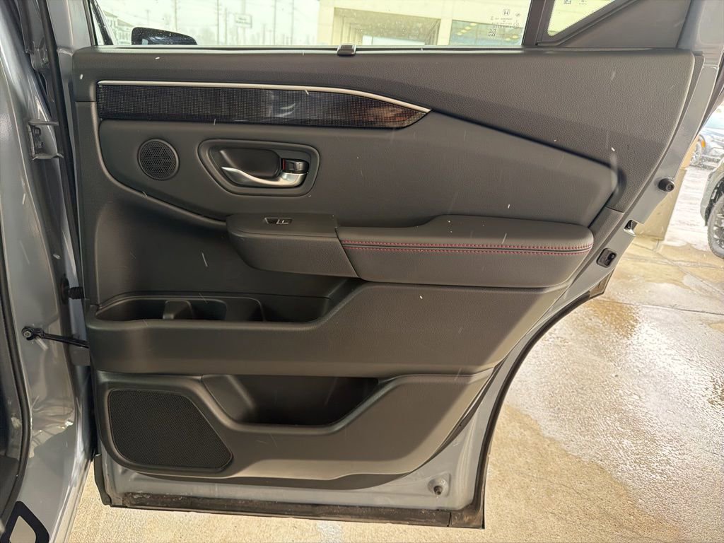 Certified 2025 Honda Pilot Black Edition image 24
