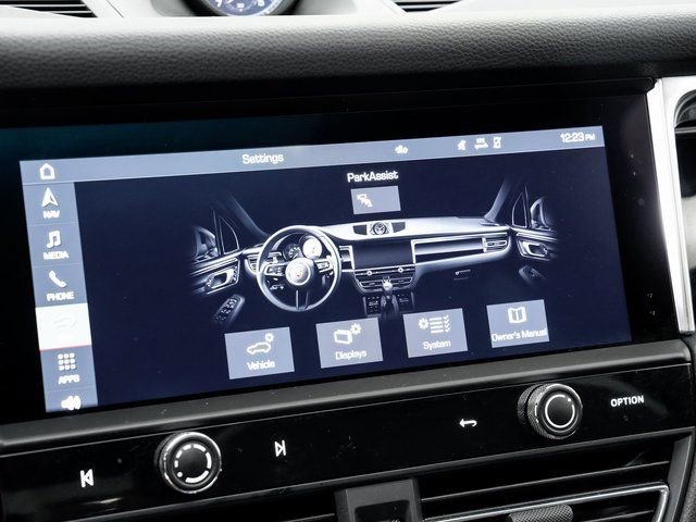 Used 2023 Porsche Macan Turbo image 19