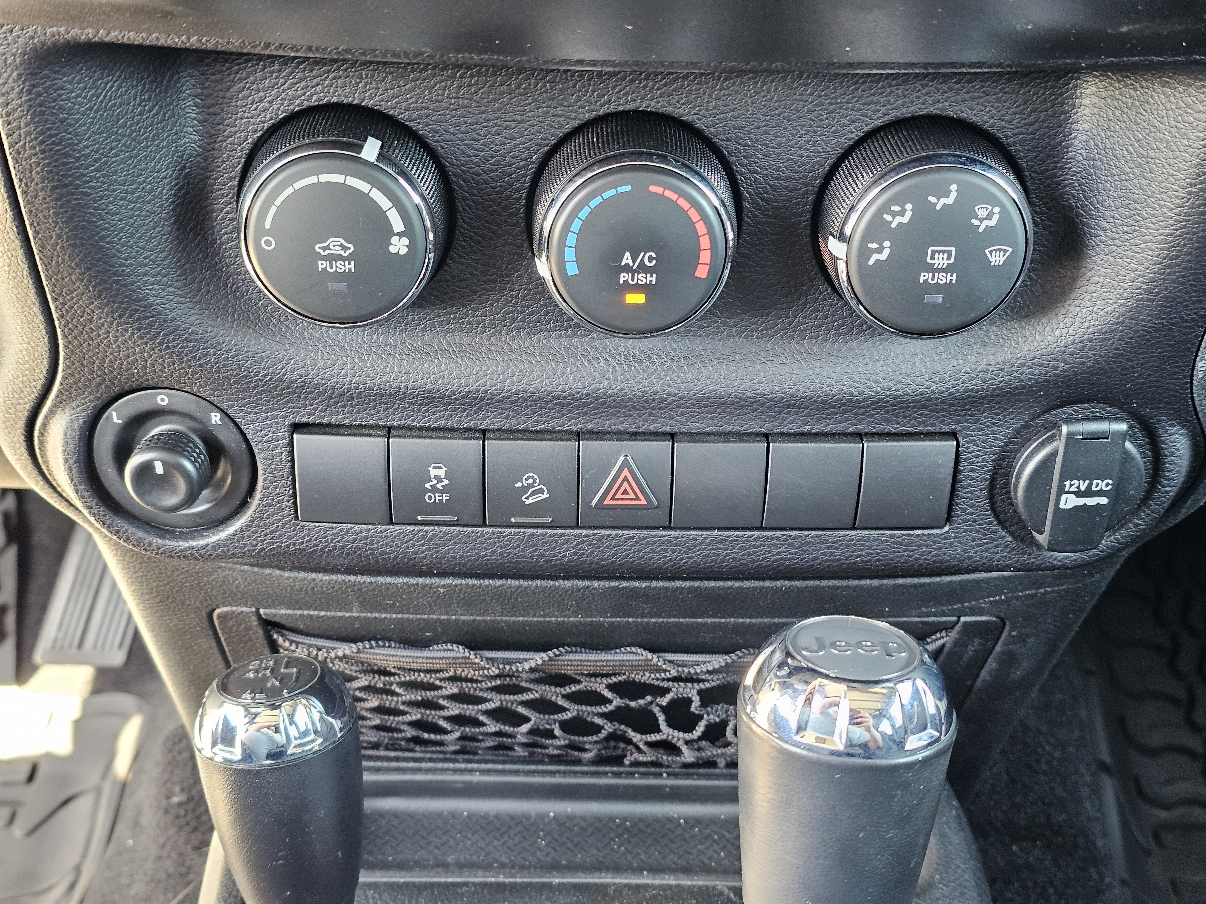 Used 2018 Jeep Wrangler Unlimited Sport S AWD/4WD image 25