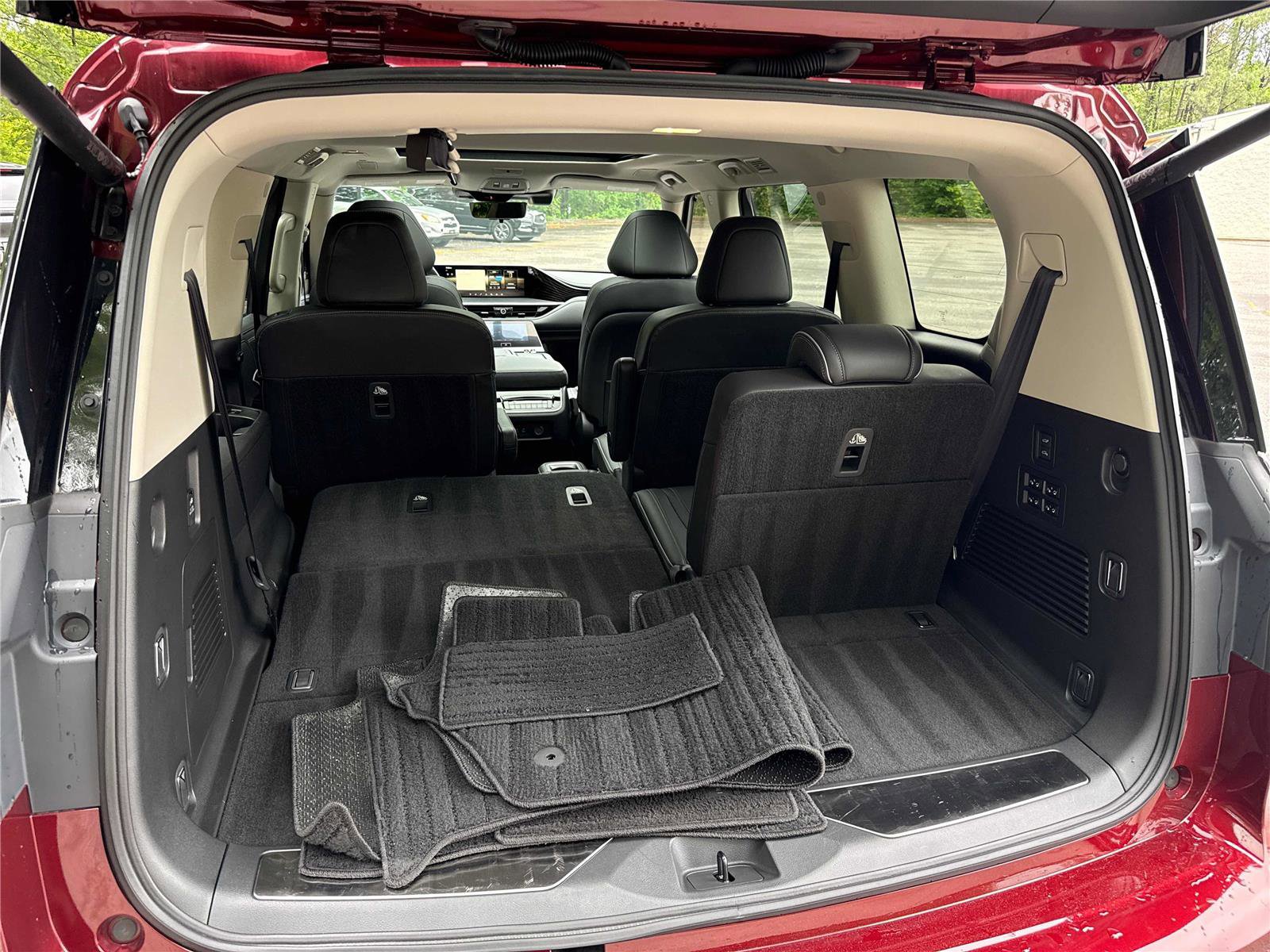 Certified 2025 INFINITI QX80 Sensory AWD/4WD image 31