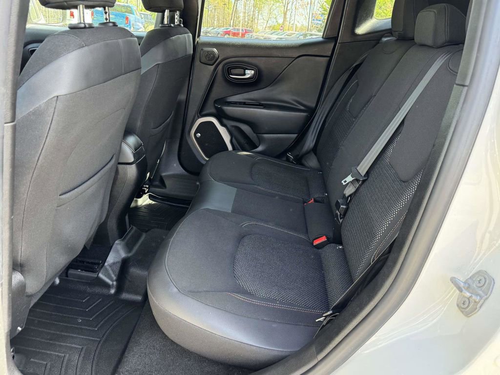 Used 2016 Jeep Renegade 75th Anniversary image 17