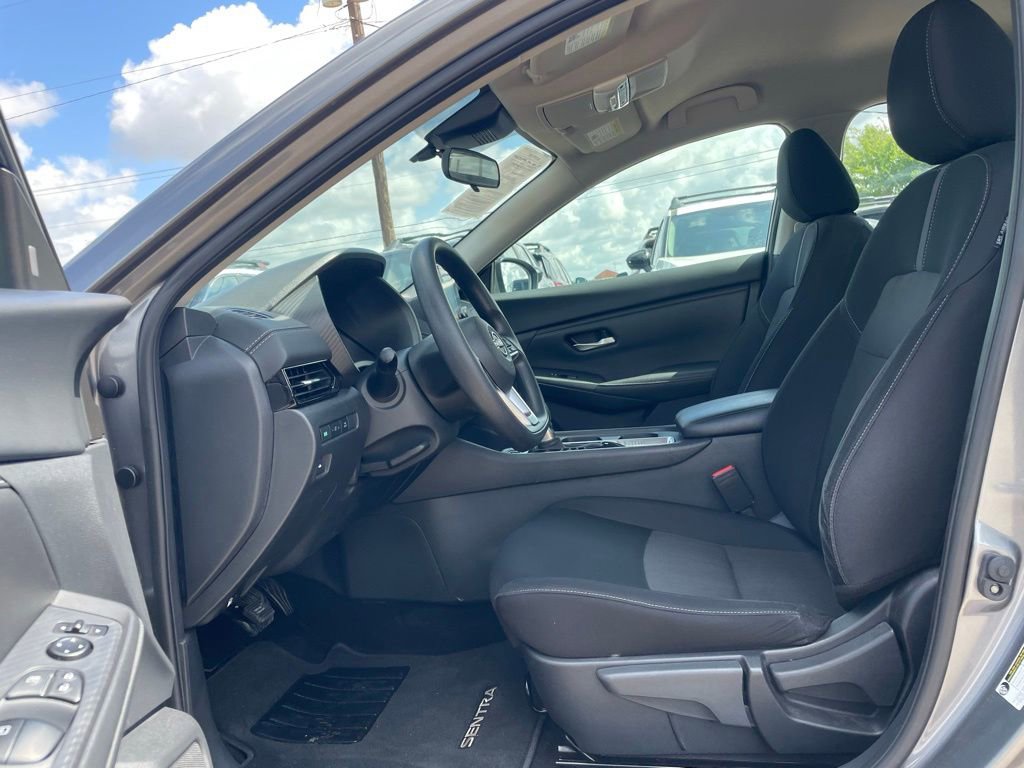 Certified 2024 Nissan Sentra SV FWD image 10