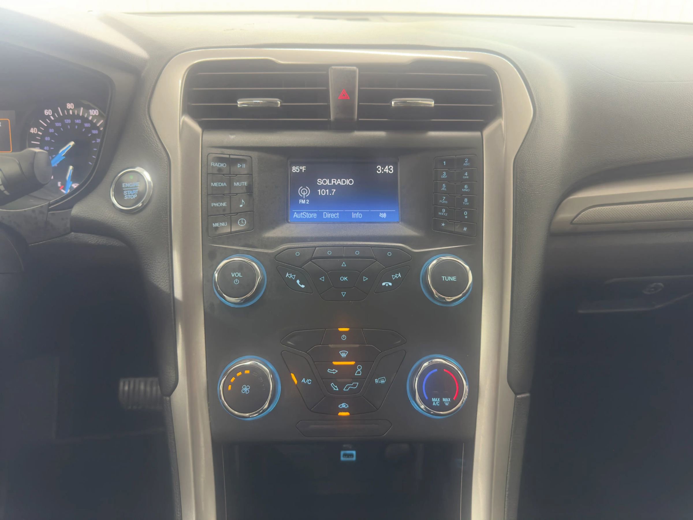 Used 2019 Ford Fusion S image 17