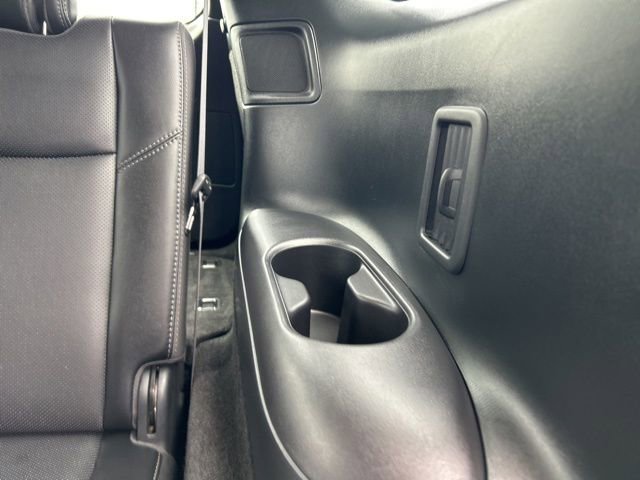 Used 2020 Nissan Pathfinder Platinum FWD image 49