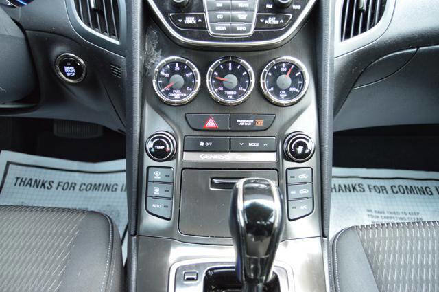 Used 2014 Hyundai Genesis 2.0T image 22