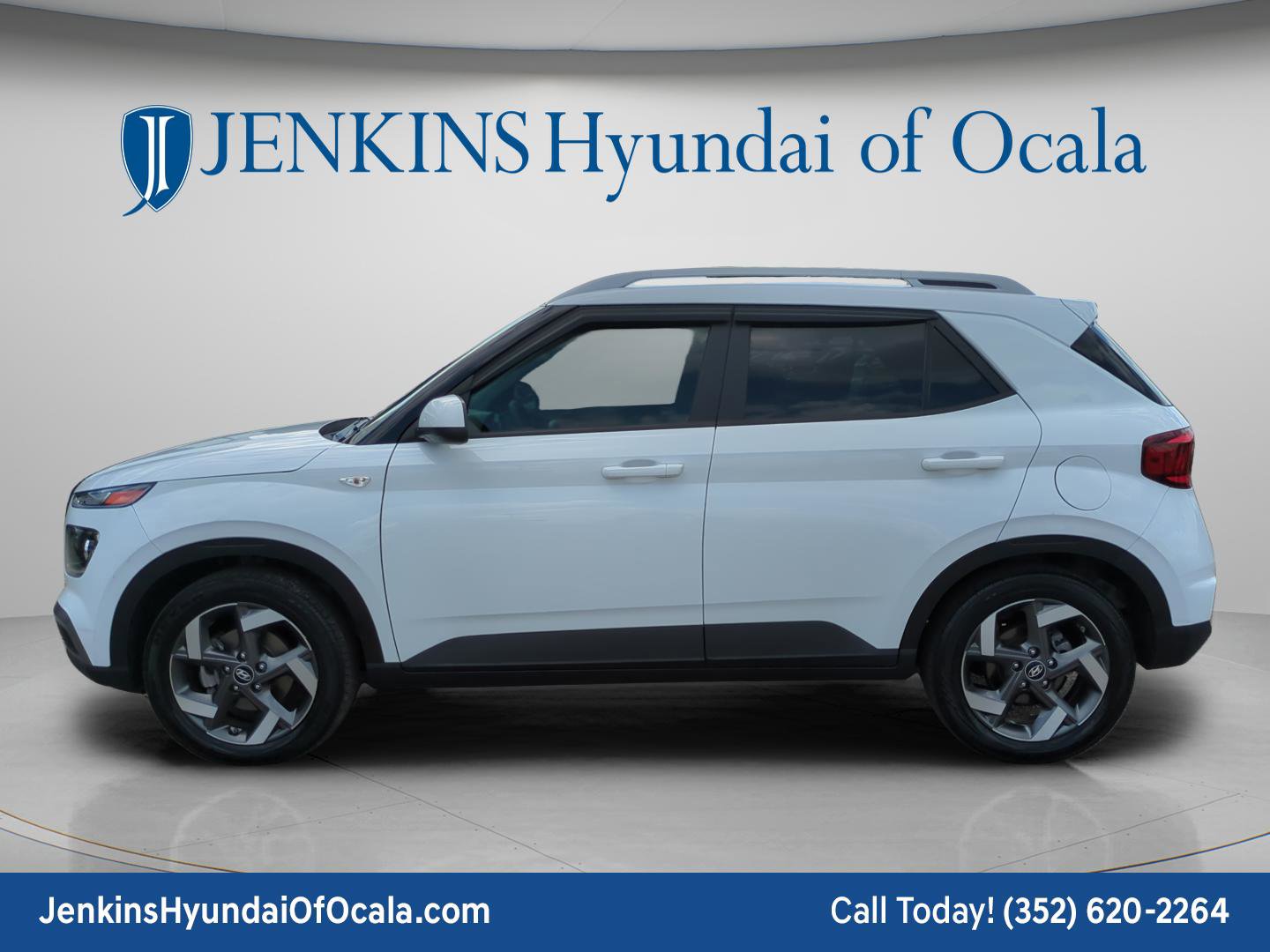 Certified 2021 Hyundai Venue SEL image 5