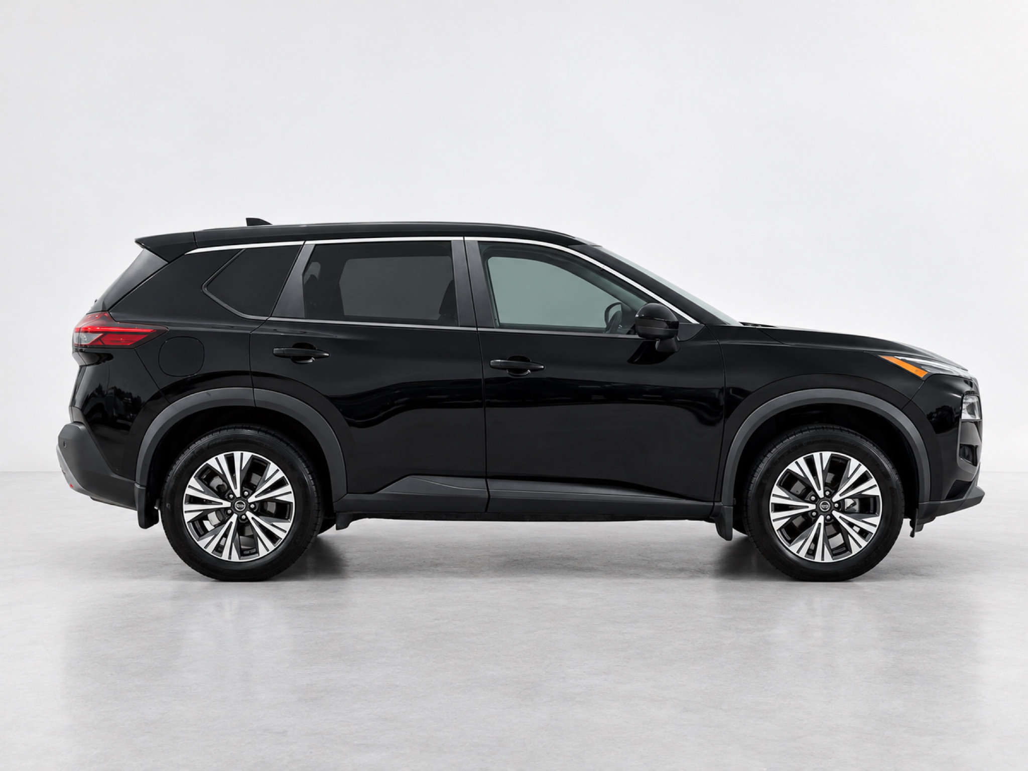 Used 2023 Nissan Rogue SV AWD/4WD image 5