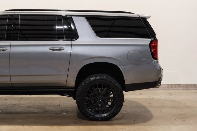 Used 2023 GMC Yukon XL AT4 w/ AT4 Premium Package AWD/4WD image 41