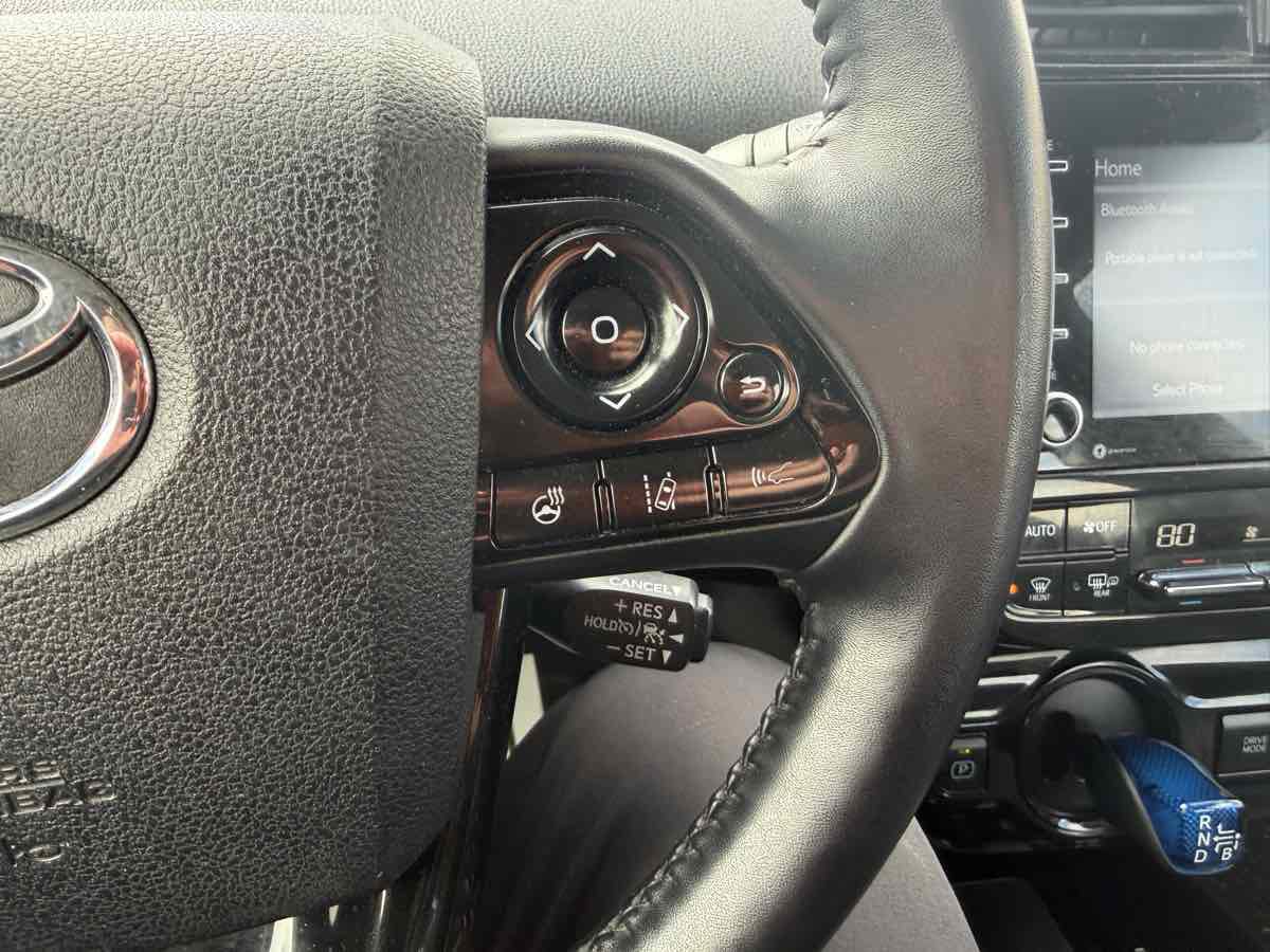 Used 2021 Toyota Prius XLE image 30