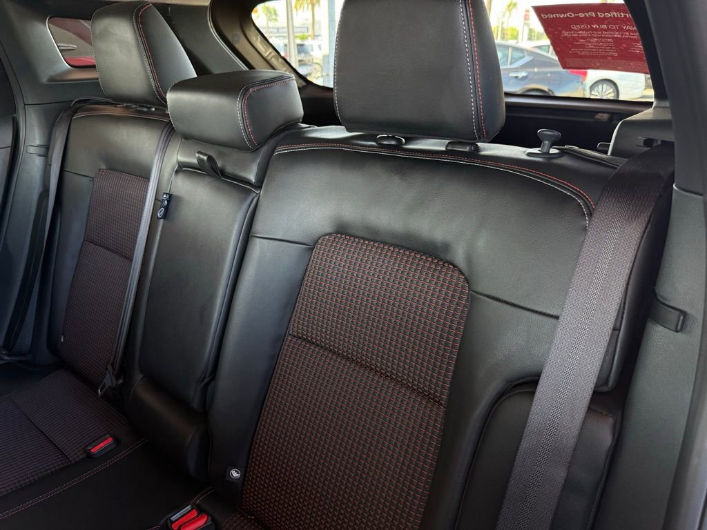 Used 2025 Nissan Kicks SR image 11