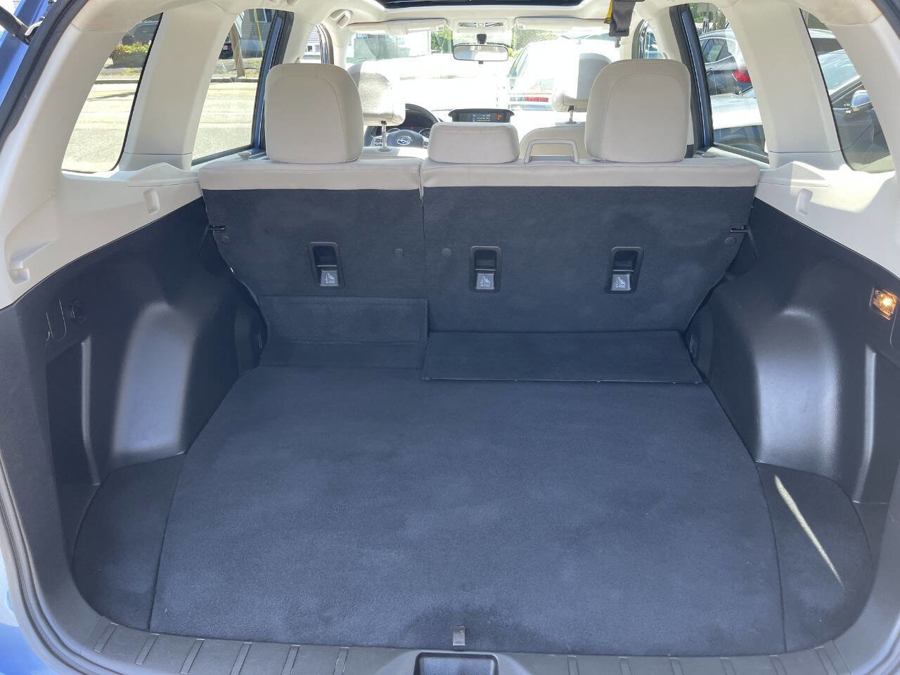 Used 2015 Subaru Forester 2.5i Premium w/ All-Weather Package image 7