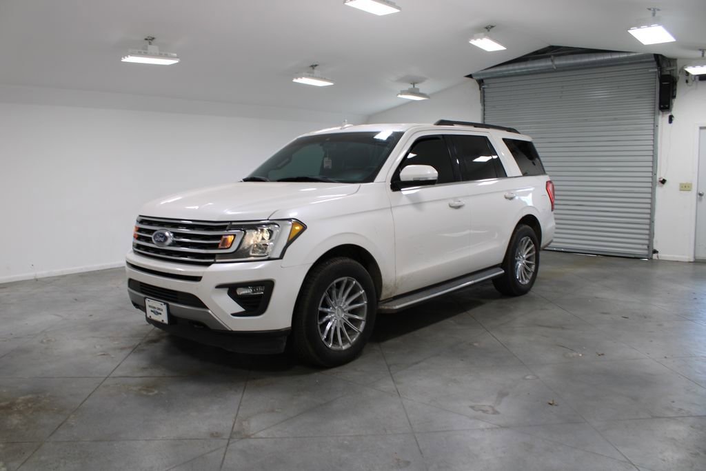 Used 2018 Ford Expedition XLT w/ Equipment Group 202A image 4