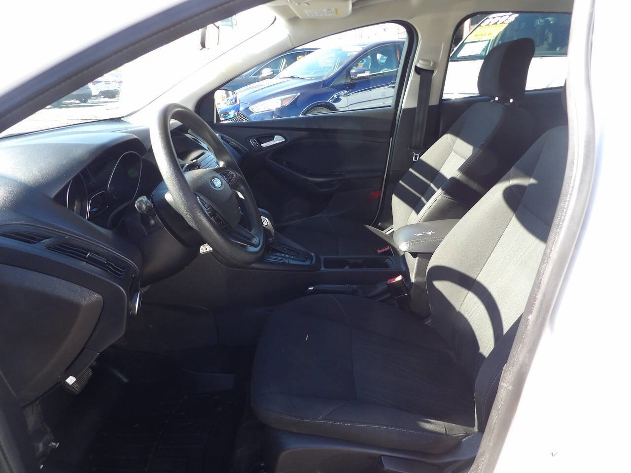 Used 2017 Ford Focus SE w/ Interior Protection Package image 8