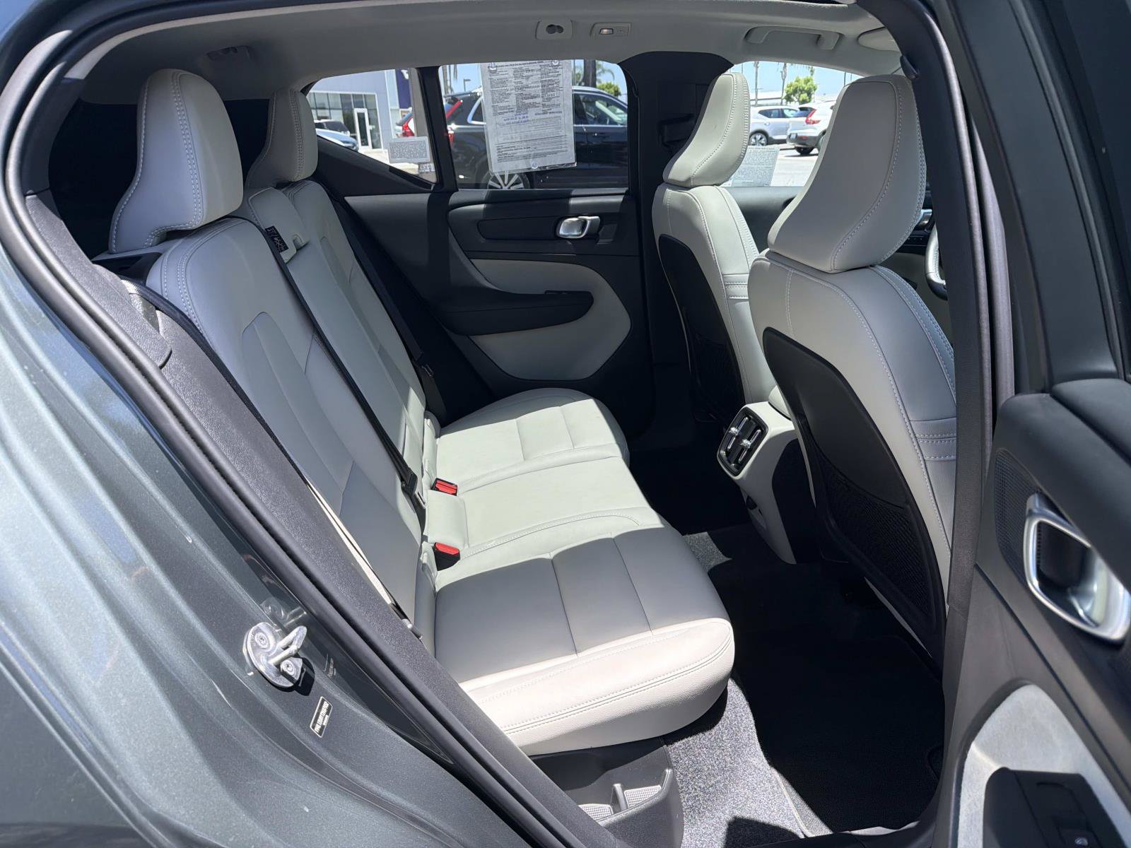 Used 2026 Volvo XC40 B5 Ultra w/ Climate Package AWD/4WD image 25