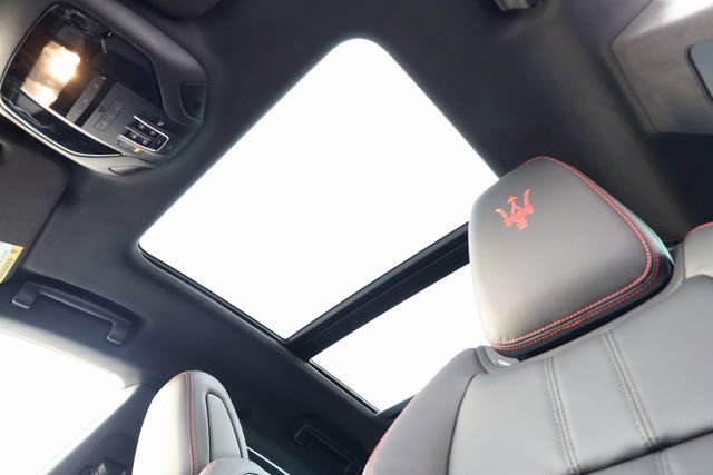 New 2024 Maserati Levante GT Ultima image 24