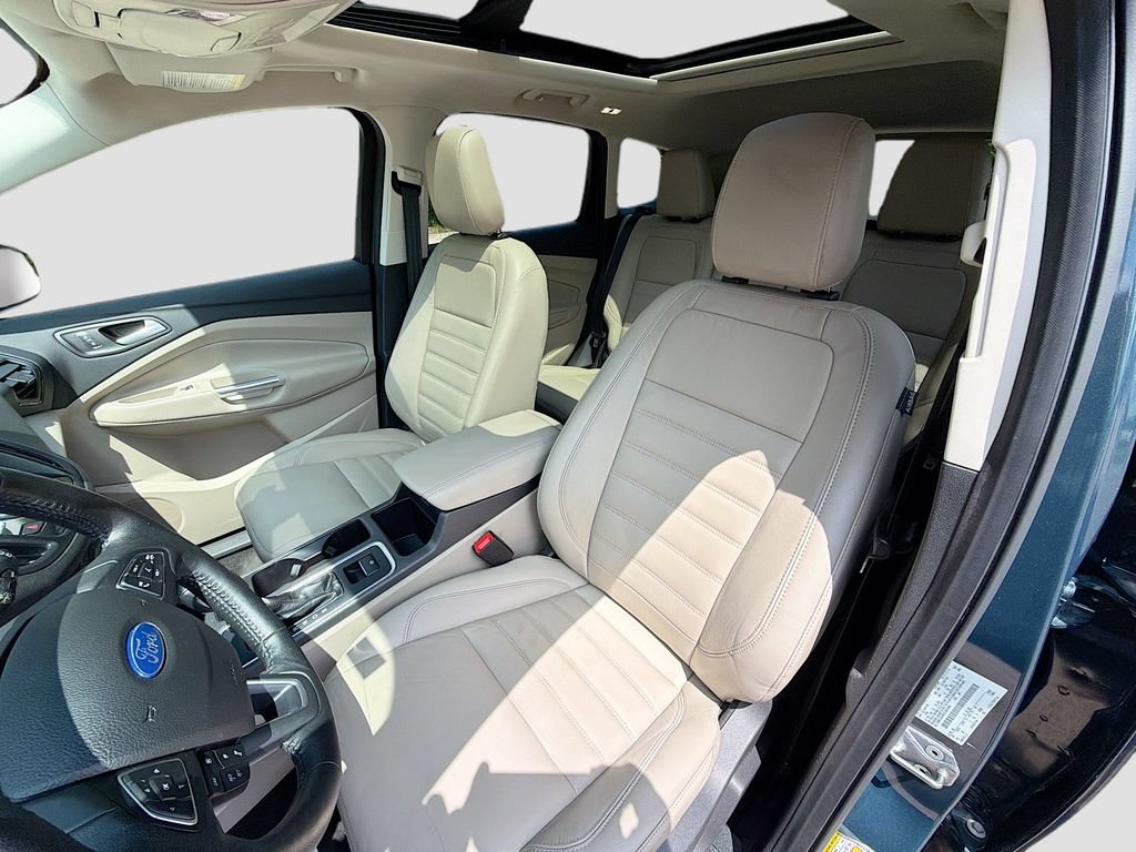 Used 2019 Ford Escape Titanium AWD/4WD image 23