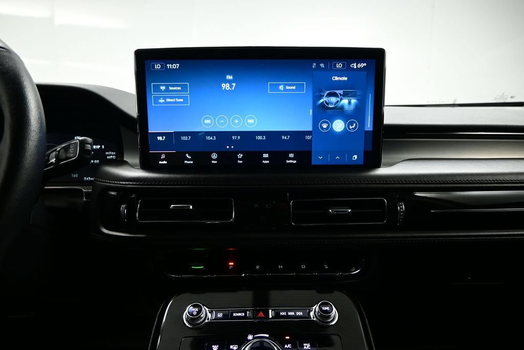 Used 2023 Lincoln Nautilus FWD w/ Premium Package image 19