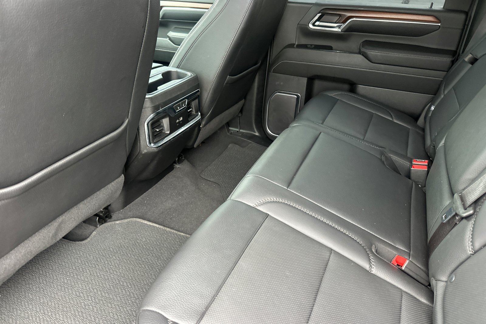 Used 2024 GMC Sierra 2500 Denali w/ Denali Reserve Package AWD/4WD image 14
