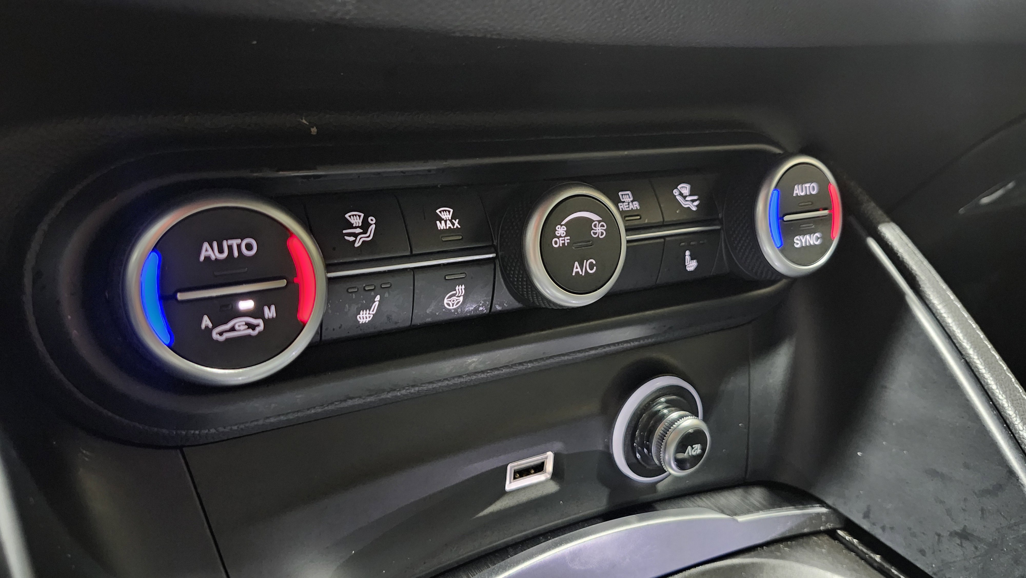 Used 2022 Alfa Romeo Stelvio Sprint image 9