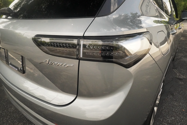 Used 2024 Buick Envision Avenir AWD/4WD image 30