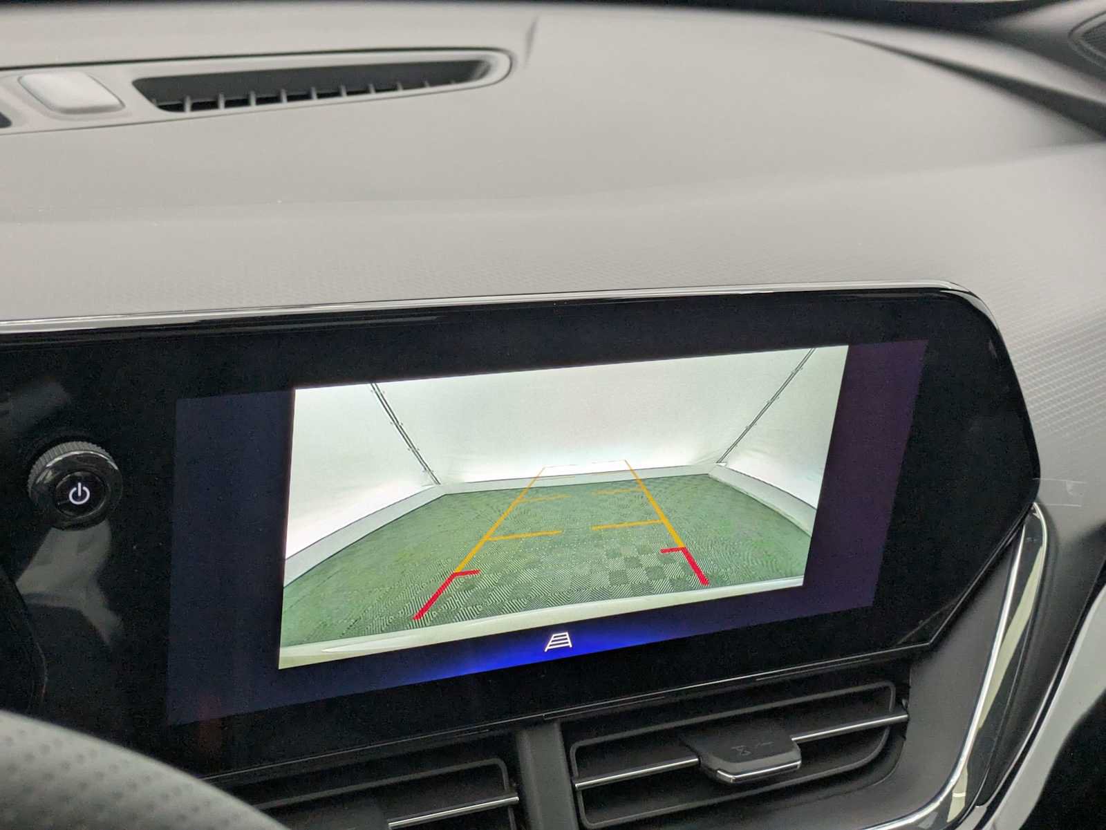 New 2026 Chevrolet Trax RS w/ Sunroof Package FWD image 30