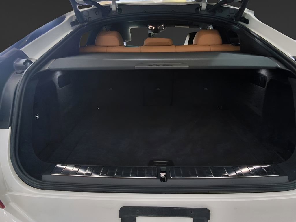 Used 2026 BMW X6 M60i image 9