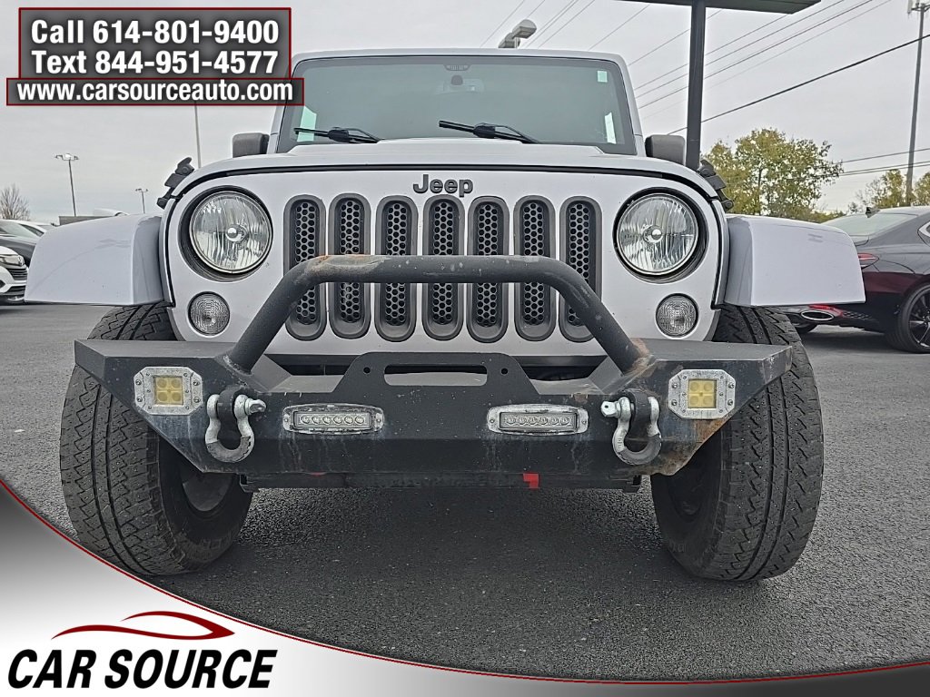 Used 2018 Jeep Wrangler Unlimited Sahara w/ Dual Top Group image 9