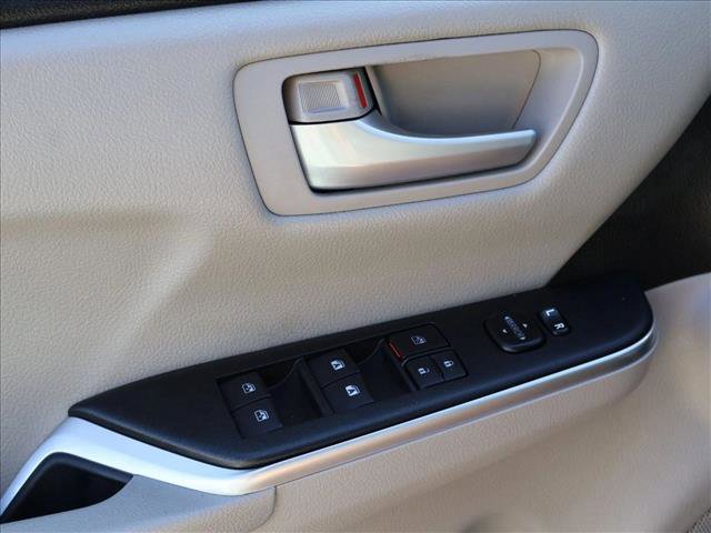 Used 2015 Toyota Camry LE FWD image 12